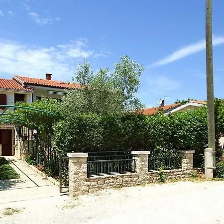 Pifar Apartment