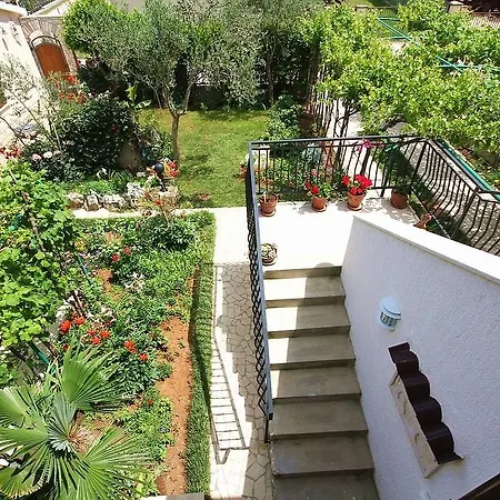 Apartment Pifar